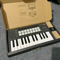 میدی کیبورد کنترلر novation launchkey mini mk3|پیانو، کیبورد، آکاردئون|اصفهان, شاهزید|دیوار