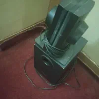 یک عدد کیس کامپیوتر و دوعدد باند