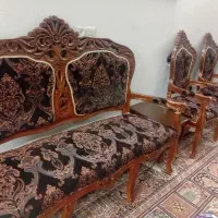 مبل سلطنتی ۹ نفره همراه میز عسلی