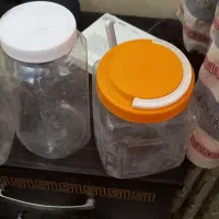 دبه ترشی و گلدون و کاسه ابگوشت