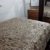 تخت چوبی به همراه تشک وکمد