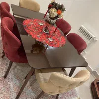 مبل راحتی ۶نفره ومیز غذا خوری۶نفره
