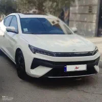 ماشین جی سون سفید