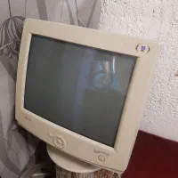 کامپیوتر ال جی با کیس و کیبورد و بلندگو و موس