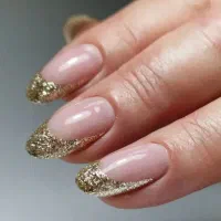 آموزش ناخن . کاشت ناخن . ترمیم ناخن سراج|خدمات آرایشگری و زیبایی|شیراز, شهرک سراج‎|دیوار