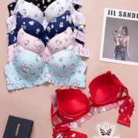 فقط شورت و سوتین