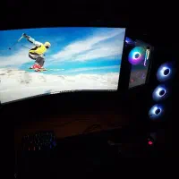 کیس گیمینگ همراه مانیتور