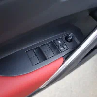 تویوتا کرولا کراس ۲۰۲۵ نسخه فول|خودرو سواری و وانت|رشت, انصاری|دیوار