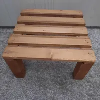 تعدادی گلدان و استند در حدنو|گل و گیاه طبیعی|تهران, حکیمیه|دیوار
