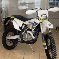 فلات طرح هاسکوارنا  رادیات اب|موتورسیکلت|مریوان, |دیوار