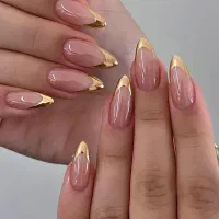ناخن کار حرفه ای