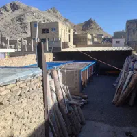 کارگر اتباع و ایرانی با جای خواب