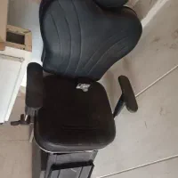 صندلی آرایشگری کارکرده در حد