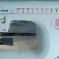 چرخ لایسر دارای پدال پایی و چرخ برادر دوخت خانگی