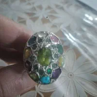 انگشترجواهری بسیارزیبا وتک مخراج کاری