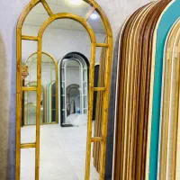 آینه قدی پنجره‌ای