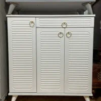 جاکفشی|جاکفشی، کمد، دراور|رشت, کوی طالقانی|دیوار