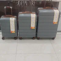 کیف ساک کوله و چمدان موسوی|کیف، کفش، کمربند|مشهد, حرم مطهر رضوی|دیوار