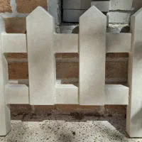نرده دور باغچه
