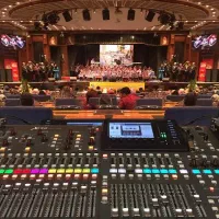 جذب شاگرد کار صدابرداری