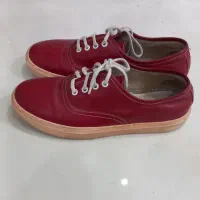 ۲ جفت کفش کتانی زنانه|کیف، کفش، کمربند|اندیشه, اندیشه فاز ۱|دیوار