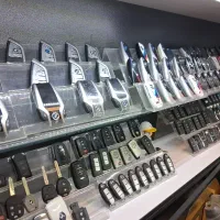 ساخت و کد دهی انواع سوییچ و ریموت خودرو