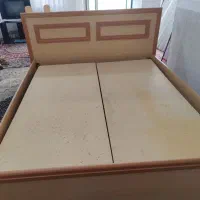 وسایل چوبی در حد نو|تخت و سرویس خواب|میانه, |دیوار