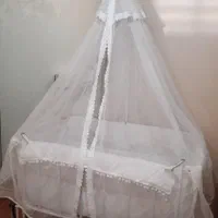 گهواره سالم وبزرگ درحد نو مناسب برای سیسمونی|تخت و سرویس خواب|اردبیل, |دیوار