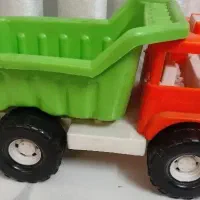 اسباب بازی کامیون