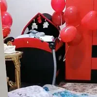 تخت کنار مادر  حالت گهواره هم داره