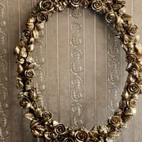 ست میز و گلدان طلایی