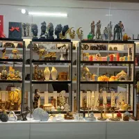 واگذاری مغازه همراه با دکور و جنس