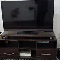 تلویزیون و میز تلویزیون