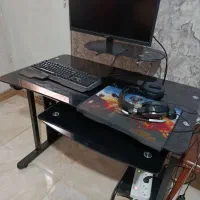 میز کامپیوتر شیشه ای ترک|میز تحریر و کامپیوتر|محمدشهر, ولدآباد|دیوار