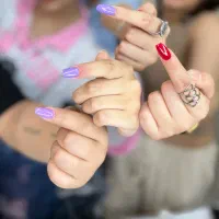 جشنواره آموزش کاشت ناخن فوق اقتصادی با ۱۸۰۰