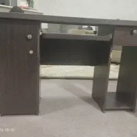 میز کامپیوتر محکم وسالم