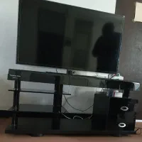 میز تلوزیون شیشه ای
