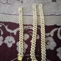 گردنبند و دستبند تمام نگین