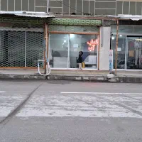 مغازه تجاری حاشیه خیابان اصلی خانلق