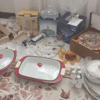 تعدادی ظروف سرو و پذیرایی نو ودرحد