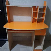 سرویس میز کامپیوتر به همراه کمد لباس و ویترین|میز تحریر و کامپیوتر|لاهیجان, شهید آوینی|دیوار