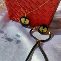 زیورالات دستساز رزینی طرح ماه تولد