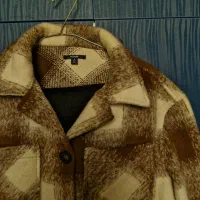 پالتو چهارخانه قهوه ای|لباس|رشت, امین الضرب|دیوار