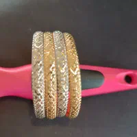 یک عدد النگوی نو نو خیلی براق سایز1 فروش فوری فردا|جواهرات|همدان, |دیوار