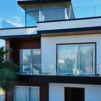 فول فرنیش/ زمین ۳۰۰ متر/بنا ۳۶۰ متر/شرایط نقد