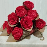 شاخه گل رز مصنوعی|گل مصنوعی|رباط‌کریم, رباط‌کریم|دیوار