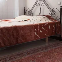 تخت دو نفره ومیز آرایش بسیار تمیز وسالم|تخت و سرویس خواب|اصفهان, هفتون|دیوار