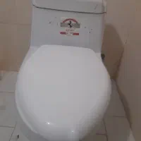 توالت فرنگی تمیز