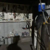 به تعدادی کارگر جوشکار در کارگاه آهنگری نیاز داریم