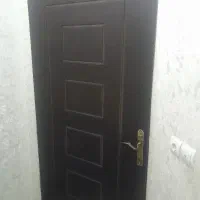 یک باب مغازه فروشی در بازار